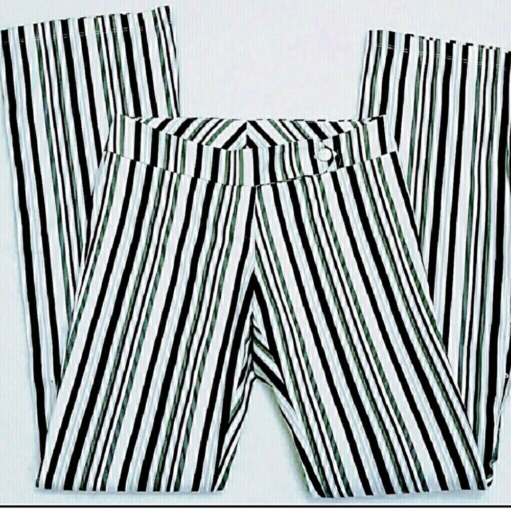 Booty Flattering Jeans w/Super Flare